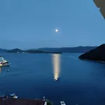 Family Majcica - Malo Misto krevet i doručak