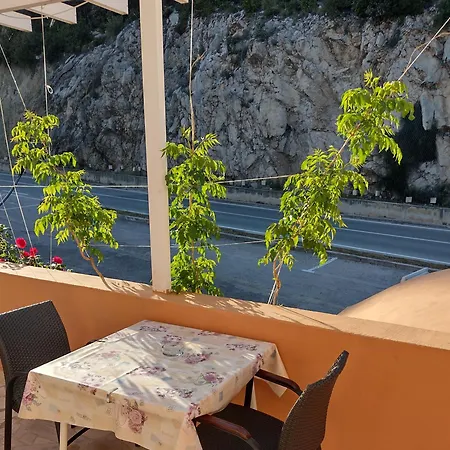 Bed & Breakfast Family Majcica - Malo Misto 4*