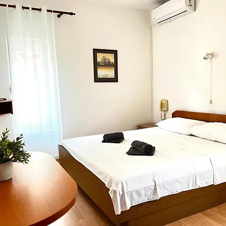 Bed & Breakfast Family Majcica - Malo Misto Klek