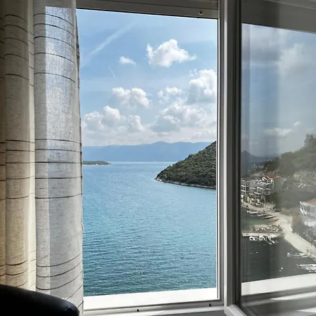 Family Majcica - Malo Misto Klek