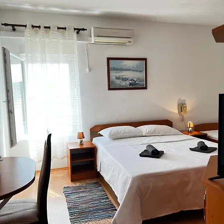 Family Majcica - Malo Misto Bed & Breakfast