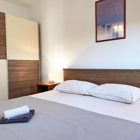 Family Majcica - Malo Misto Bed & Breakfast 4*