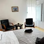 Family Majcica - Malo Misto Bed & Breakfast 4*
