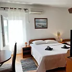 Family Majcica - Malo Misto Bed & Breakfast
