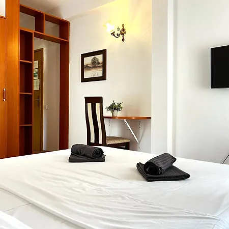 Family Majcica - Malo Misto Bed & Breakfast 3*