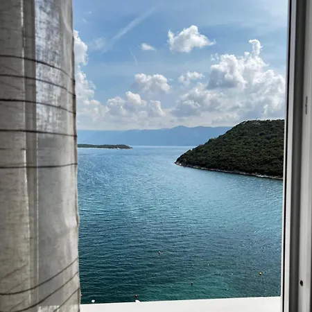 Family Majcica - Malo Misto