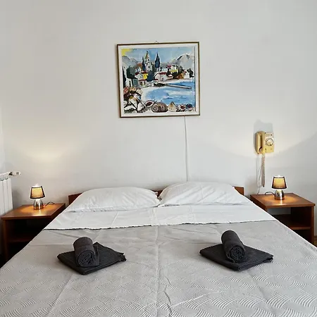 krevet i doručak Family Majcica - Malo Misto 3*
