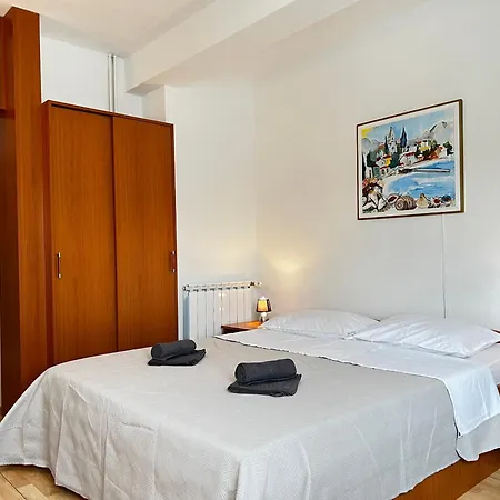 Bed & Breakfast Family Majcica - Malo Misto 3*