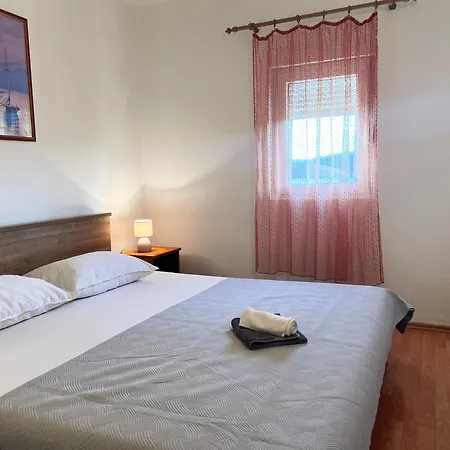 Family Majcica - Malo Misto Bed and Breakfast Klek