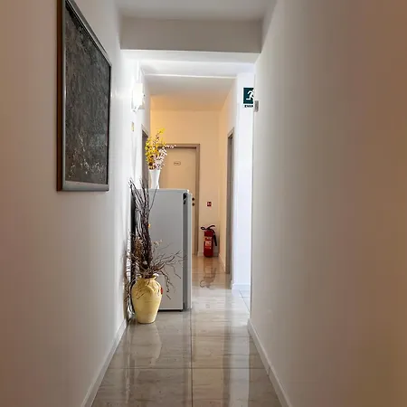 Family Majcica - Malo Misto Bed & Breakfast 3*