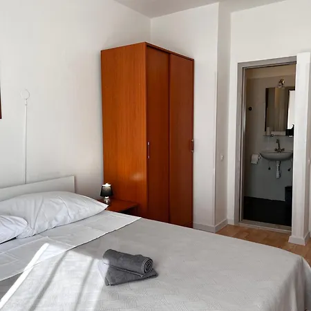 Family Majčica - Malo Misto Bed and breakfast 3*